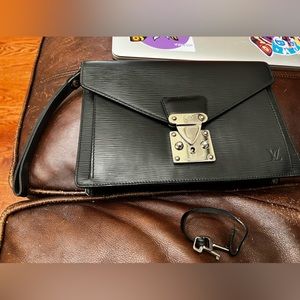 Vintage Louis Vuitton Sellier Dragonne Epi Leather ~ Authentic